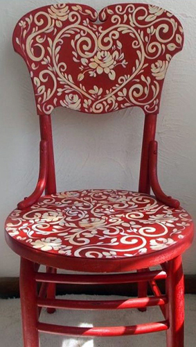 pintura decorativa sillas