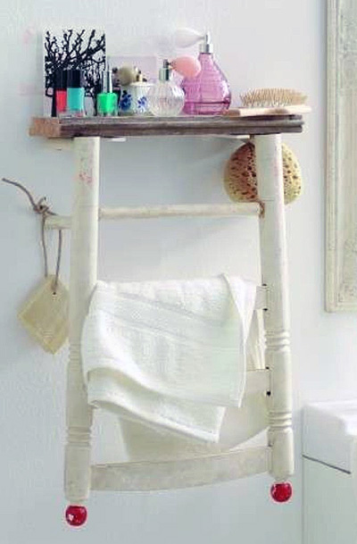 Respaldo de silla convertido en toallero